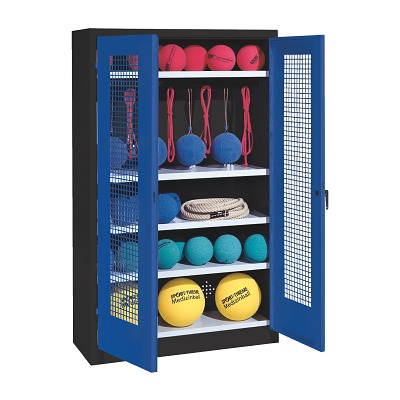 C+P Kast voor sportuitrusting met geperforeerde plaatstaal vleugeldeuren (Type 2), HxBxD195x120x50 cm, Handvat, Afzonderlijk slot per kast