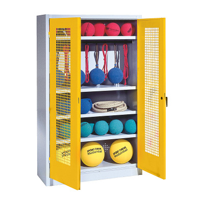 C+P Kast voor sportuitrusting met geperforeerde plaatstaal vleugeldeuren (Type 2), HxBxD195x120x50 cm, Verkeersgeel (RAL 1023), Afzonderlijk slot per kast