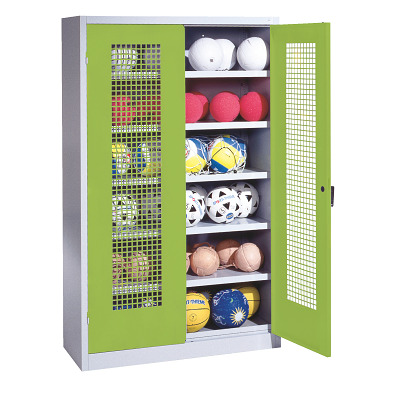 C+P Ballenkast met geperforeerde plaatstaal vleugeldeuren (Type 3), HxBxD 195x120x50 cm, Clowngroen (RAL 110 80 60), Afzonderlijk slot per kast