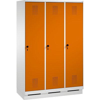 C+P Garderobekast/locker S 3000 Evolo, vakbreedte 40 cm, met sokkel, Geel-oranje (RAL 2000), 180x120x50 cm/ 3 vakken