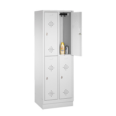 C+P Dubbele garderobekast "S 2000 Classic" met 150 mm hoge poten, Lichtgrijs (RAL 7035), 180x81x50 cm/ 4 vakken