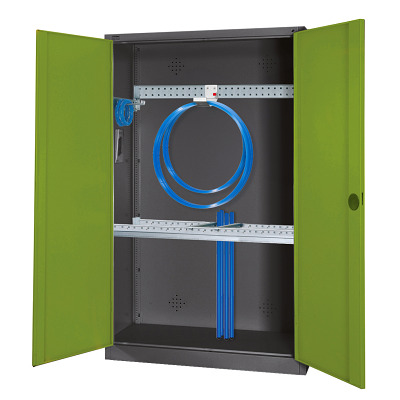C+P Modulaire kast voor sportuitrusting "Basisuitrusting" met volledig metalen vleugeldeuren, HxBxD 195x120x50 cm, Clowngroen (RAL 110 80 60), Uniforme vergrendeling