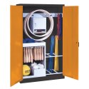 C+P Sportmateriaalkast (HxBxD 195x120x50 cm, met massief plaatstalen-vleugeldeuren Type 1) Geel-oranje (RAL 2000), Antraciet (RAL 7021), Uniforme vergrendeling, Ergo-Lock handgreep